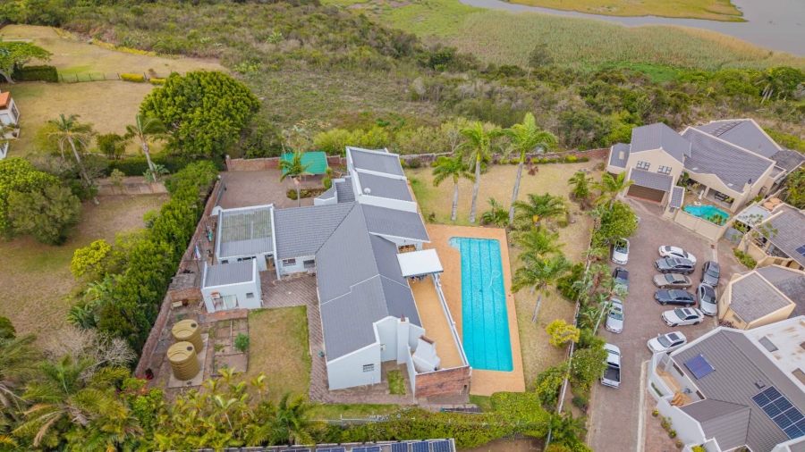 5 Bedroom Property for Sale in Beacon Bay Eastern Cape